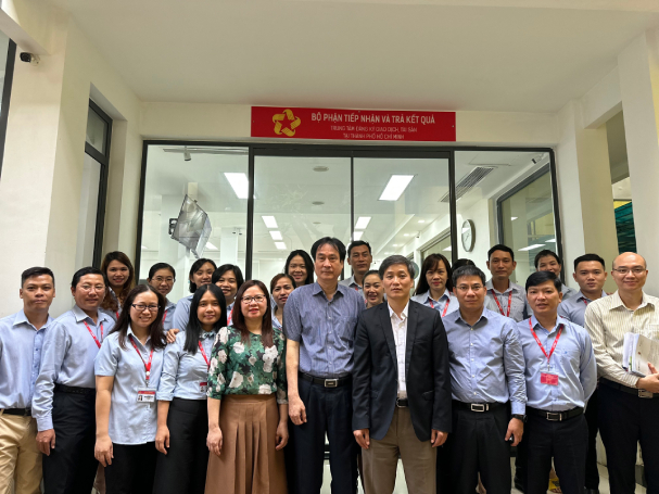 Thứ trưởng Nguyễn Khánh Ngọc thăm, làm việc tại Trung tâm Đăng ký giao dịch, tài sản tại TP. Hồ Chí Minh
